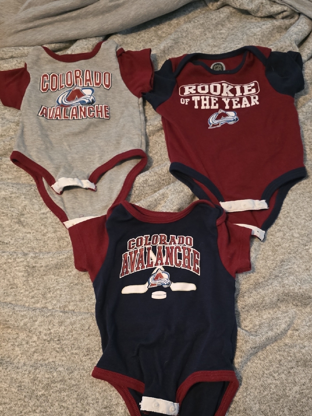 NHL Colorado Avalanche Infant Bodysuit Set in Navy and Maroon